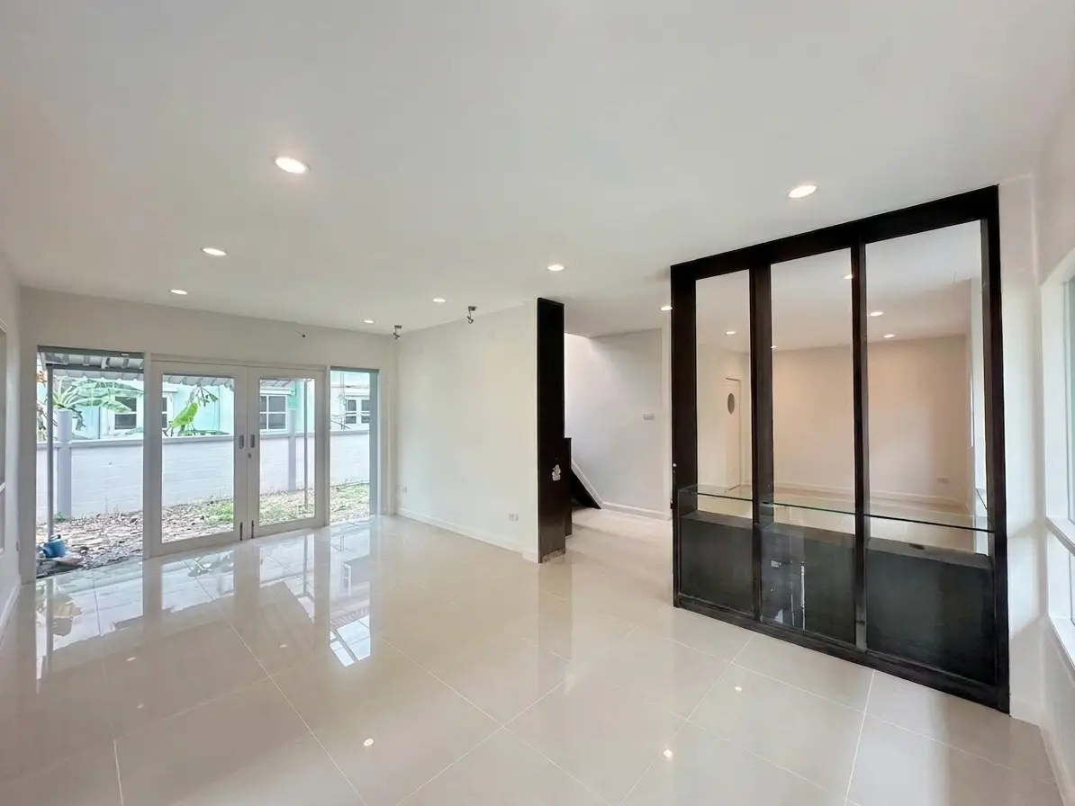 Property exterior detail